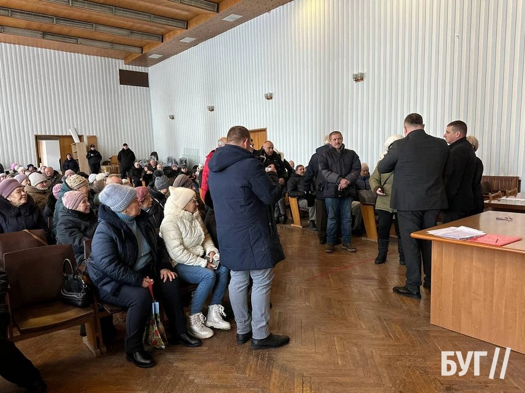 Ще вісім років по 30 млн грн: пенсіонери прийшли на зустріч у Нововолинську міськраду щодо тарифів на воду 3
