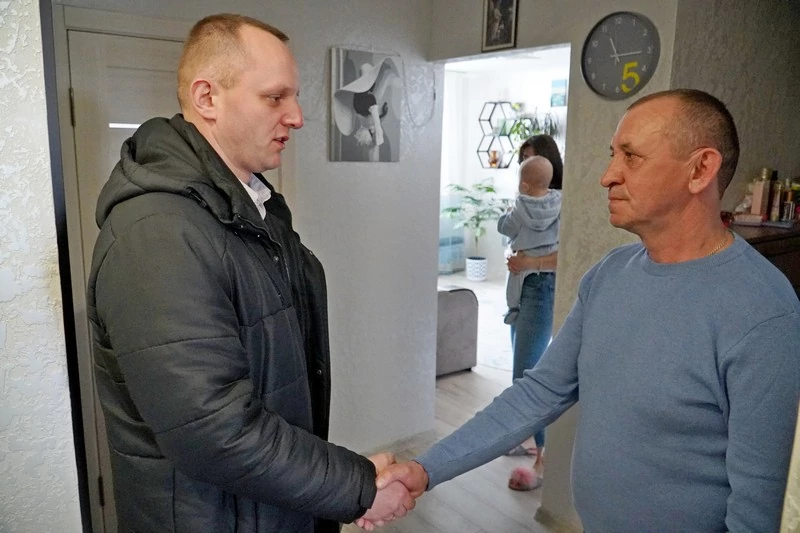 У Володимирі привітали батька загиблого льотчика-героя Сергія Хоміка 2