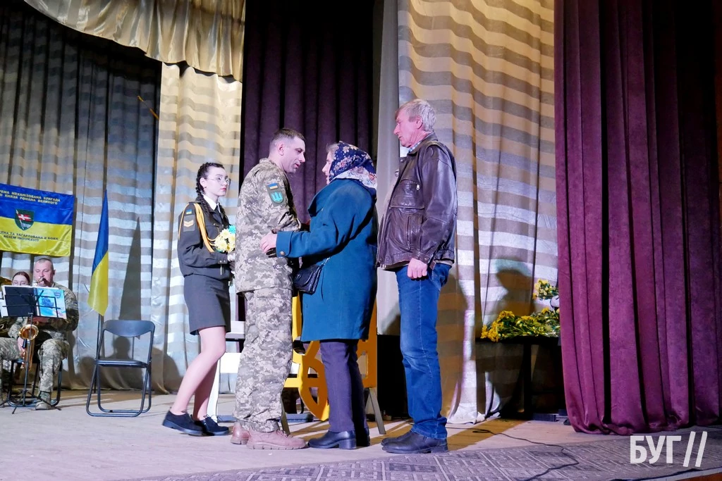 Навіки у строю: родинам полеглих Героїв 14 бригади з Володимирського району вручили посмертні відзнаки 25