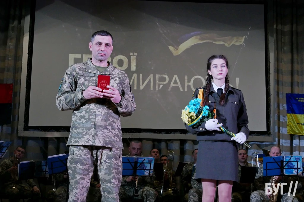 Навіки у строю: родинам полеглих Героїв 14 бригади з Володимирського району вручили посмертні відзнаки 33