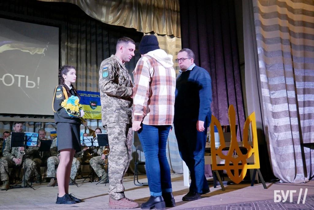 Навіки у строю: родинам полеглих Героїв 14 бригади з Володимирського району вручили посмертні відзнаки 37