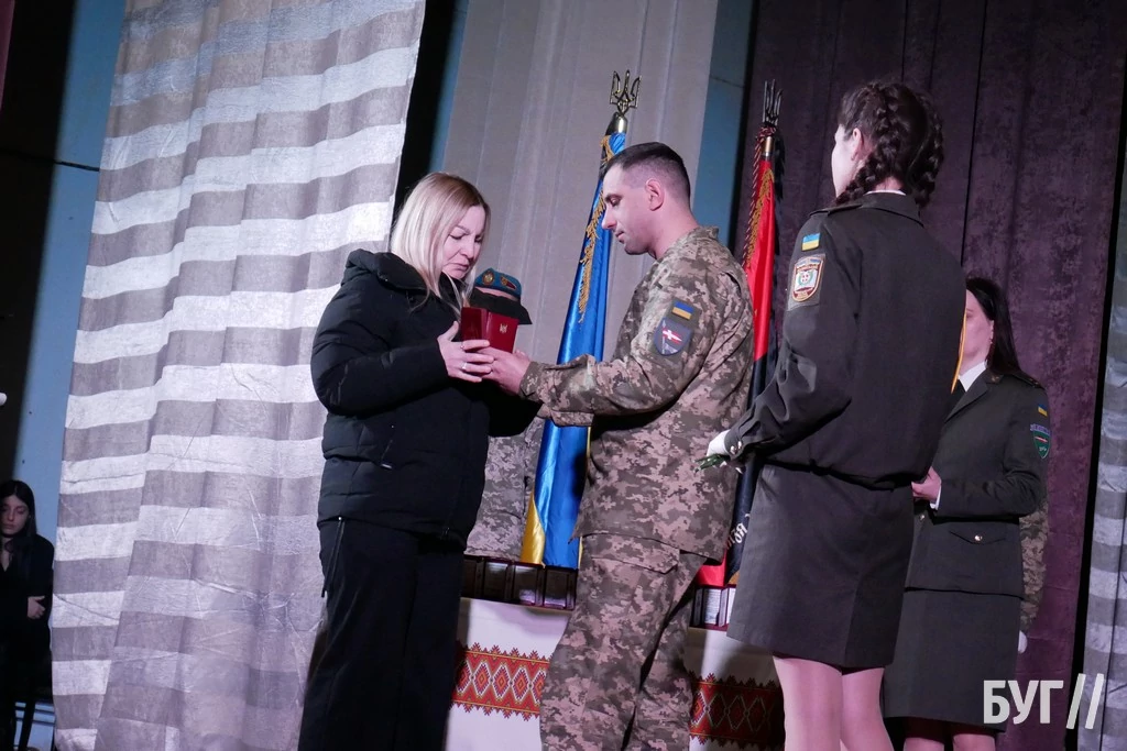 Навіки у строю: родинам полеглих Героїв 14 бригади з Володимирського району вручили посмертні відзнаки 42