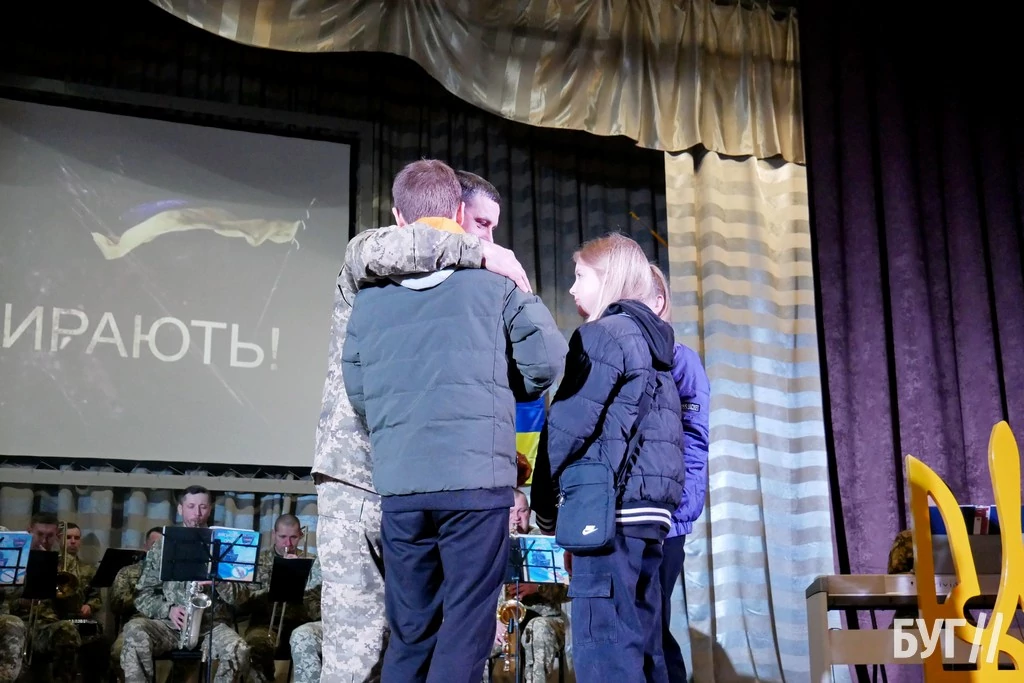 Навіки у строю: родинам полеглих Героїв 14 бригади з Володимирського району вручили посмертні відзнаки 44