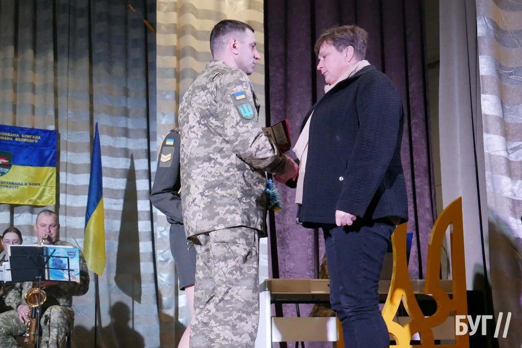 Навіки у строю: родинам полеглих Героїв 14 бригади з Володимирського району вручили посмертні відзнаки 52