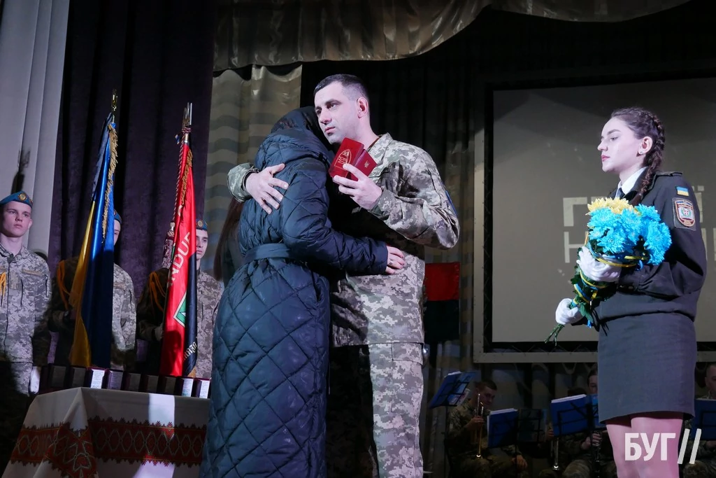Навіки у строю: родинам полеглих Героїв 14 бригади з Володимирського району вручили посмертні відзнаки 53