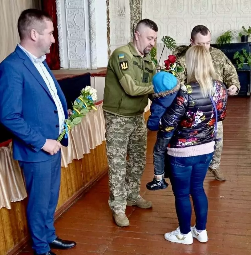 У Зимнівській громаді вручили посмертні і прижиттєві нагороди військовим 3