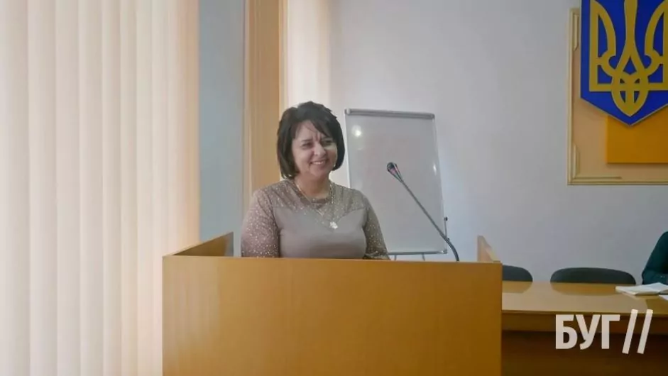 Попри фінансову «діру» в місцевому бюджеті, посадовці Іваничівської селищної ради отримують «за вірну службу» премії і надбавки 11