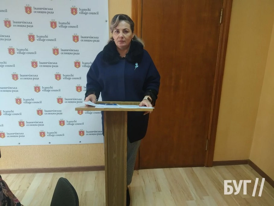 Попри фінансову «діру» в місцевому бюджеті, посадовці Іваничівської селищної ради отримують «за вірну службу» премії і надбавки 26