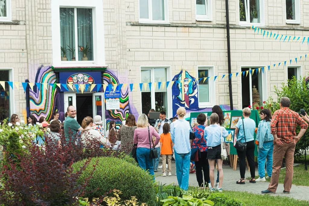Володимир-Волинська птахофабрика та художня школа відсвяткували день захисту дітей 3