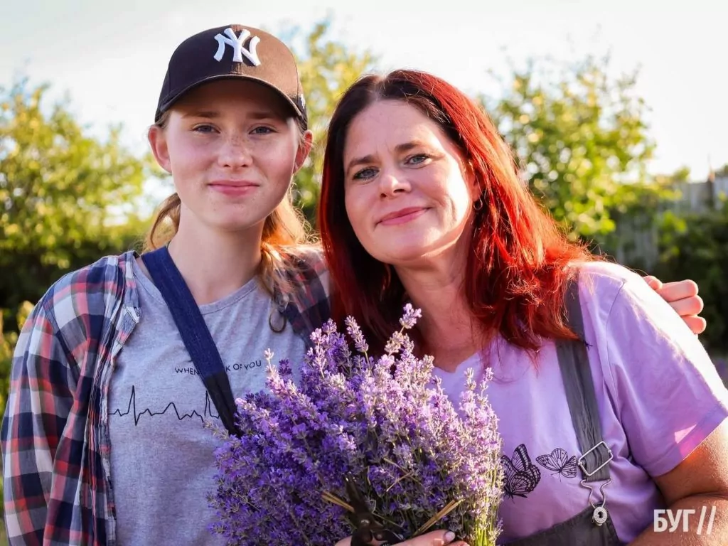 Родина Зізяв біля Нововолинська створила лавандовий двір, щоб відволікатись від переживань за сином, який був на війні 1