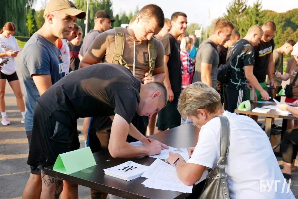 «Шаную воїнів, біжу за Героїв України»: у Володимирі пройшов патріотичний забіг 3