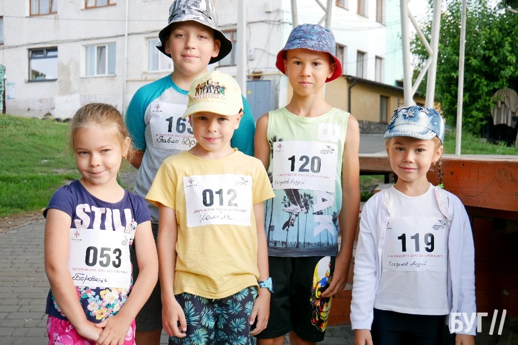 «Шаную воїнів, біжу за Героїв України»: у Володимирі пройшов патріотичний забіг 11