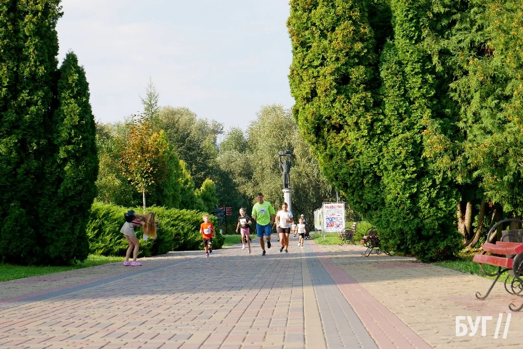 «Шаную воїнів, біжу за Героїв України»: у Володимирі пройшов патріотичний забіг 20