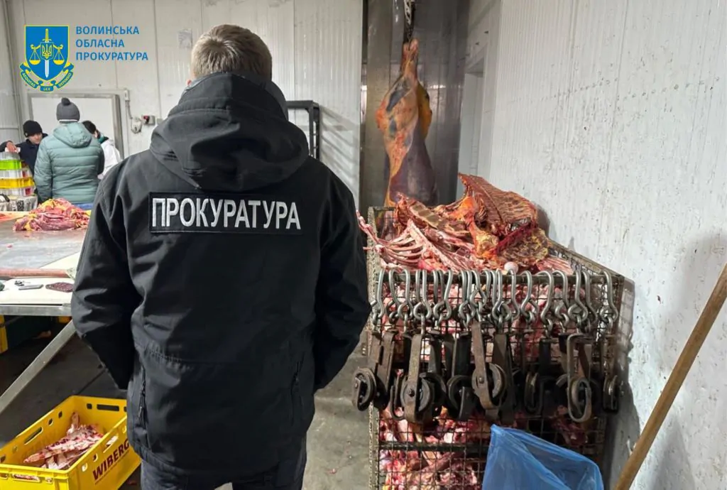 У Луцькому районі виявили нелегальну бійню: слідчі з'ясовують наслідки для екології 1