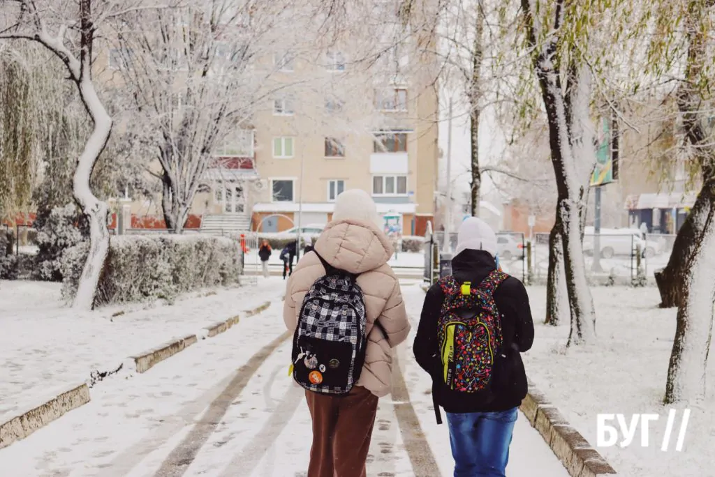 Місто буденне: у Володимирі випав сніг і тимчасово перетворив місто на «зимову казку» 14