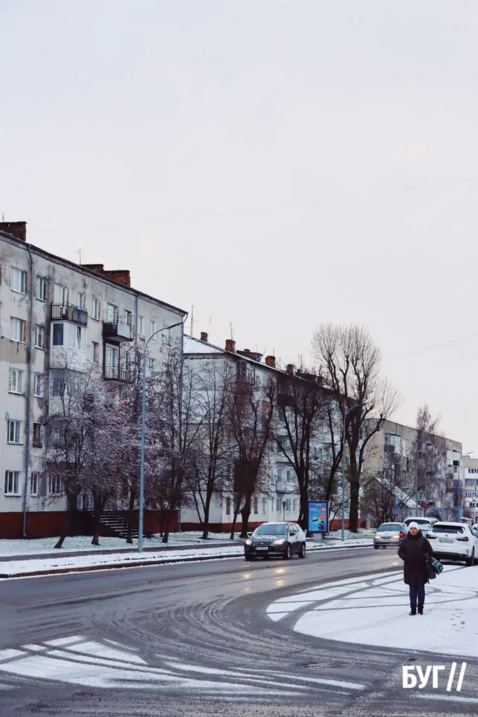 Місто буденне: у Володимирі випав сніг і тимчасово перетворив місто на «зимову казку» 2