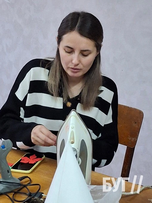 Оригінальні новорічні ялинки та подарункові коробки: в Іваничах два дні працювала майстерня Святого Миколая 14