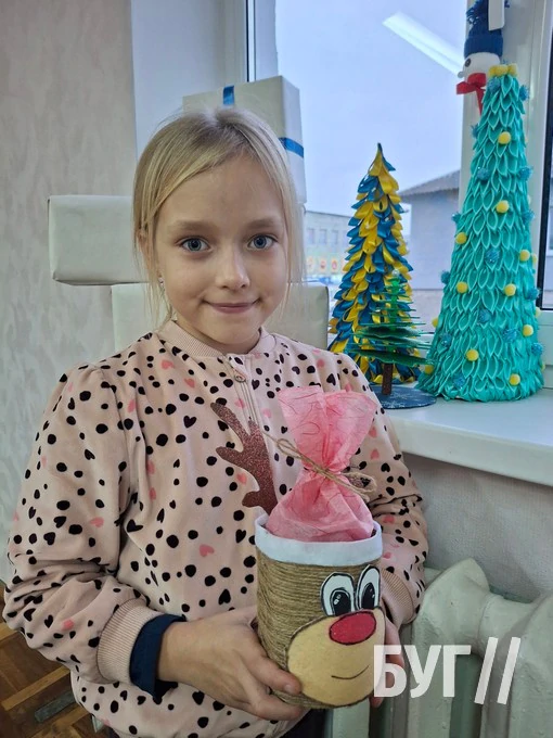 Оригінальні новорічні ялинки та подарункові коробки: в Іваничах два дні працювала майстерня Святого Миколая 24