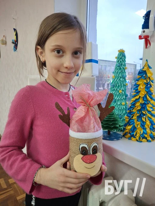 Оригінальні новорічні ялинки та подарункові коробки: в Іваничах два дні працювала майстерня Святого Миколая 33
