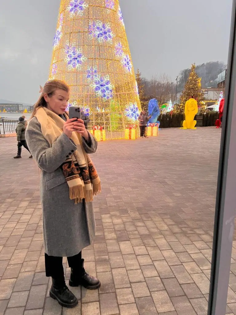 Красуня БУГу: кар'єристка Олена Брик родом з Володимирського району 8