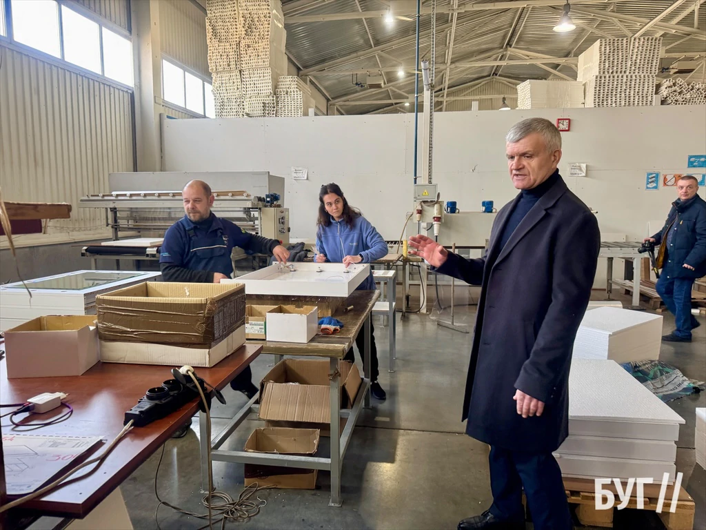 Начальник Волинської ОВА відвідав підприємство «ВМК-Україна» у Нововолинську 12