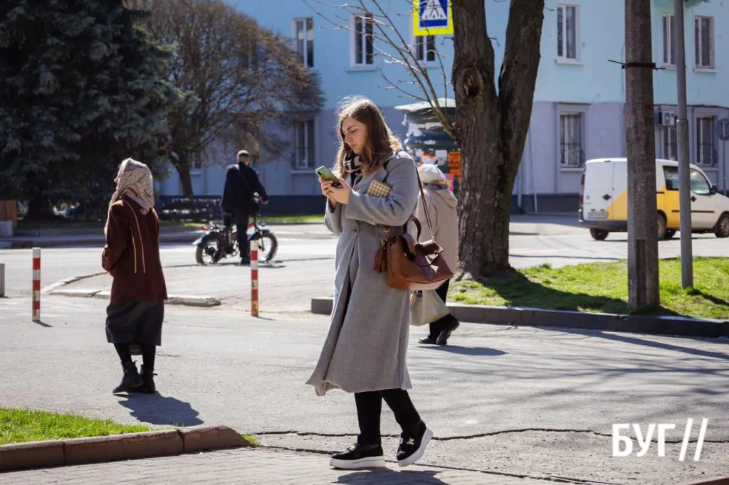 Місто буденне: квітневий Нововолинськ у сонячну пору 24