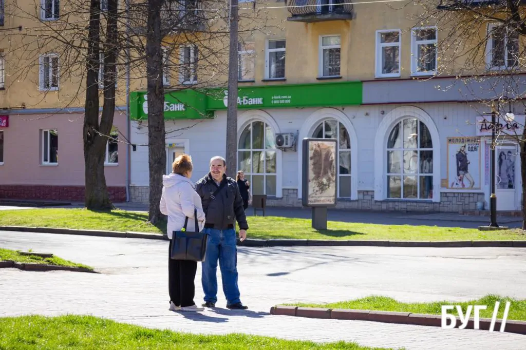Місто буденне: квітневий Нововолинськ у сонячну пору 22