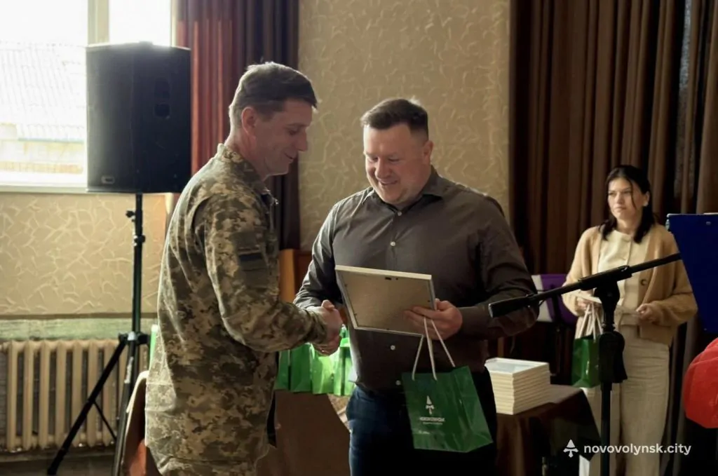 У Нововолинську прикордонників привітали з професійним святом 5