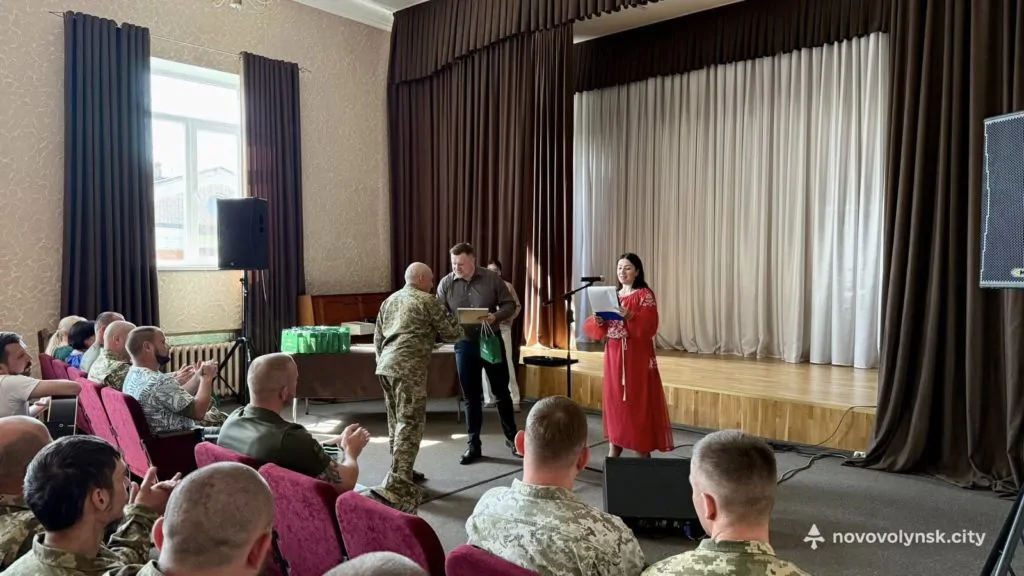 У Нововолинську прикордонників привітали з професійним святом 6