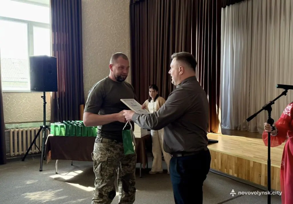 У Нововолинську прикордонників привітали з професійним святом 7