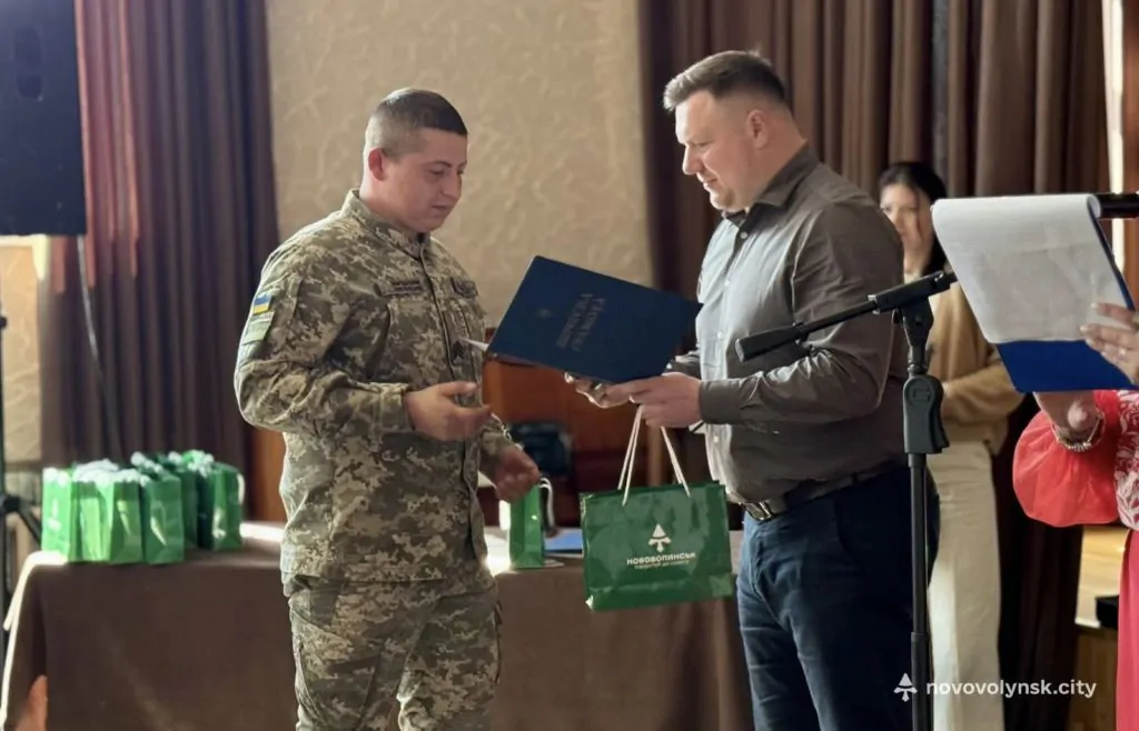 У Нововолинську прикордонників привітали з професійним святом 8