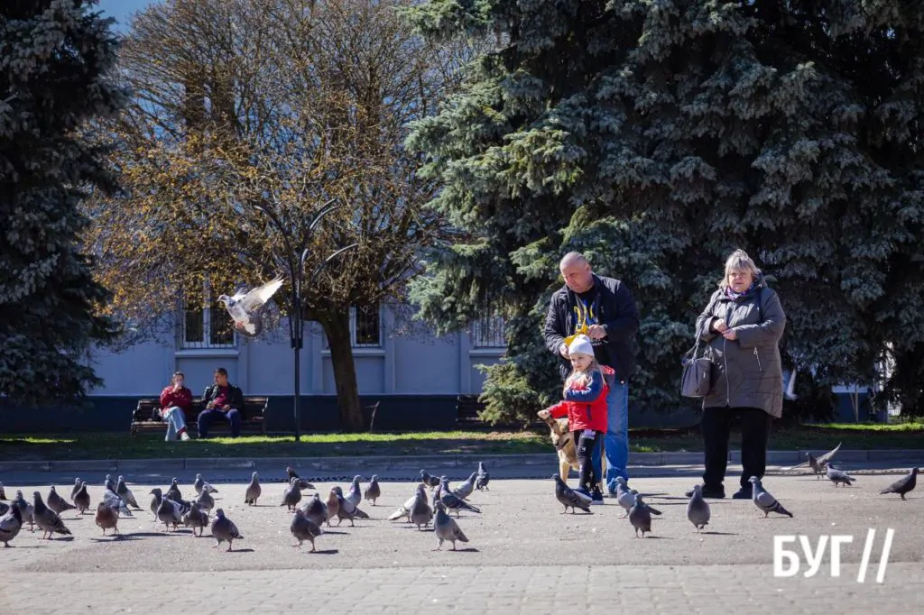 Місто буденне: квітневий Нововолинськ у сонячну пору 20