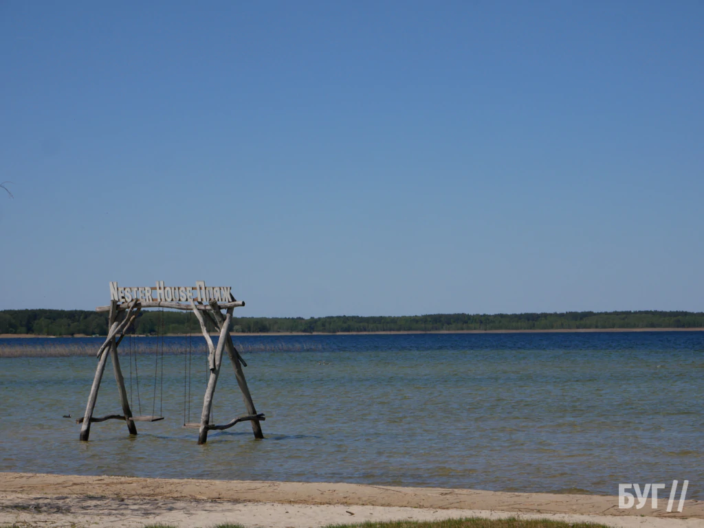 Місто буденне: вітер, велосипеди і качки - як живе Шацький край без туристів 2