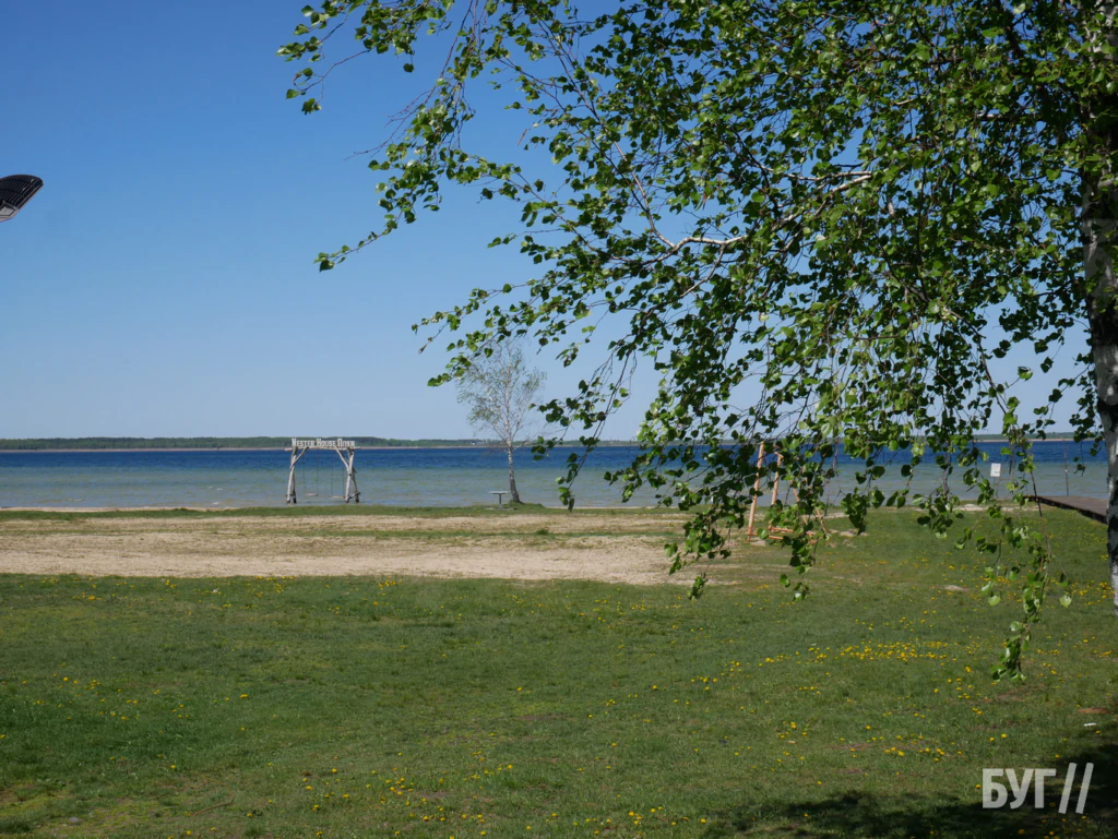 Місто буденне: вітер, велосипеди і качки - як живе Шацький край без туристів 8