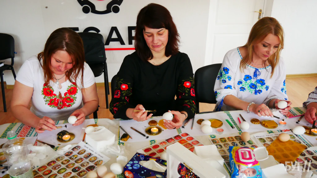 Тетяна Токарева із Володимира провела майстер-клас із писанкарства у Зимнівській громаді 7