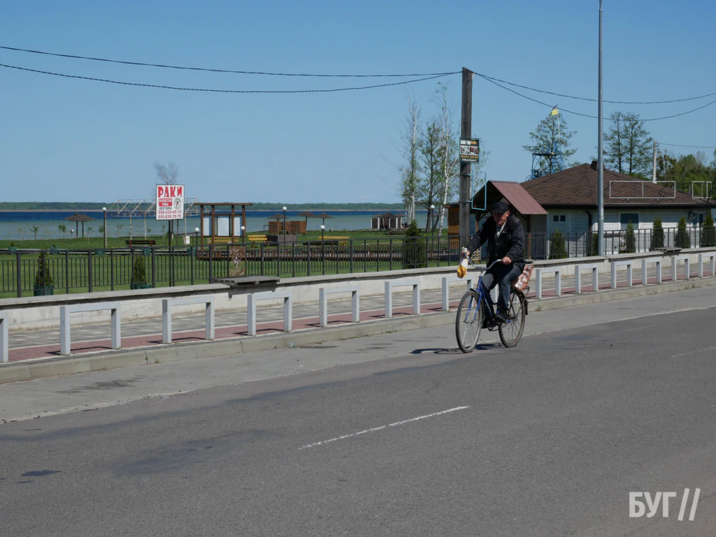 Місто буденне: вітер, велосипеди і качки - як живе Шацький край без туристів 12