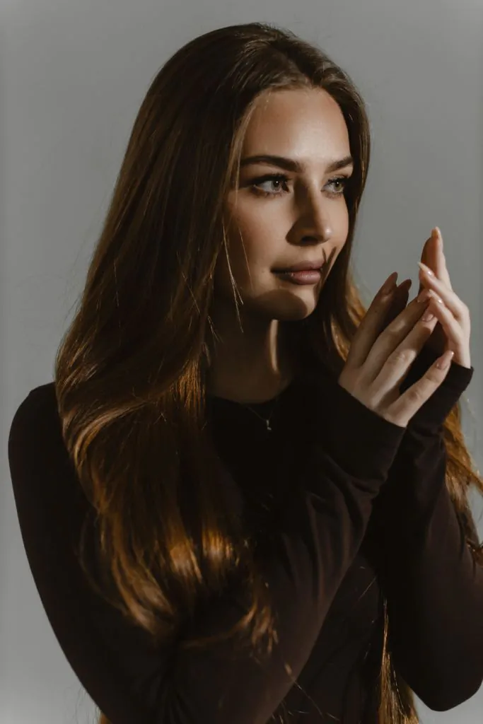 Красуня БУГу: візажистка, бровістка та майстриня зачісок Дарія Грицевич із Володимира 8