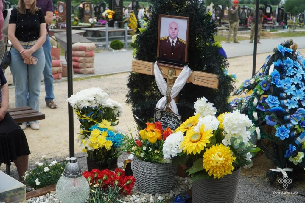 Рідним загиблого полковника Олександра Никитюка з Володимира вручили орден «За мужність» 2