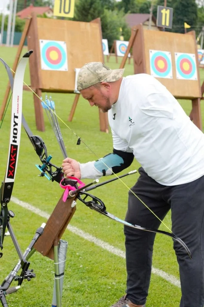 Ветеран з Нововолинська Сергій Дудік взяв участь на чемпіонаті Волині зі стрільби з лука 3