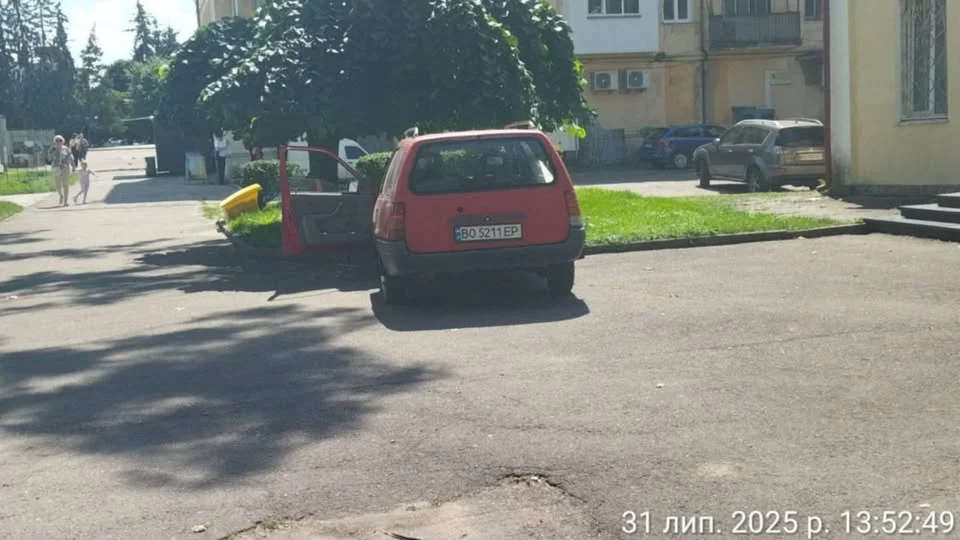 Паркування з порушеннями: муніципальна варта інформує про ситуацію у Володимирі 5