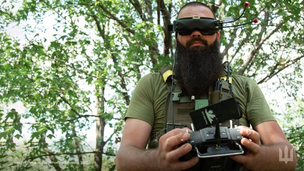 «Посміхнулися, музику на повну — і педаль у підлогу»: історія одного з найрезультативніших дронарів Князівської бригади 2