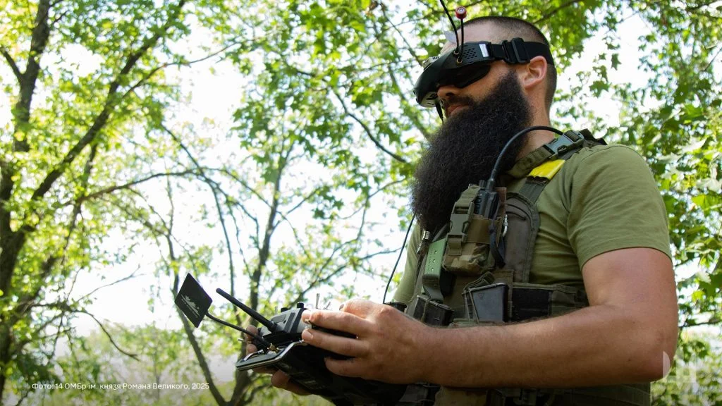 «Посміхнулися, музику на повну — і педаль у підлогу»: історія одного з найрезультативніших дронарів Князівської бригади 3