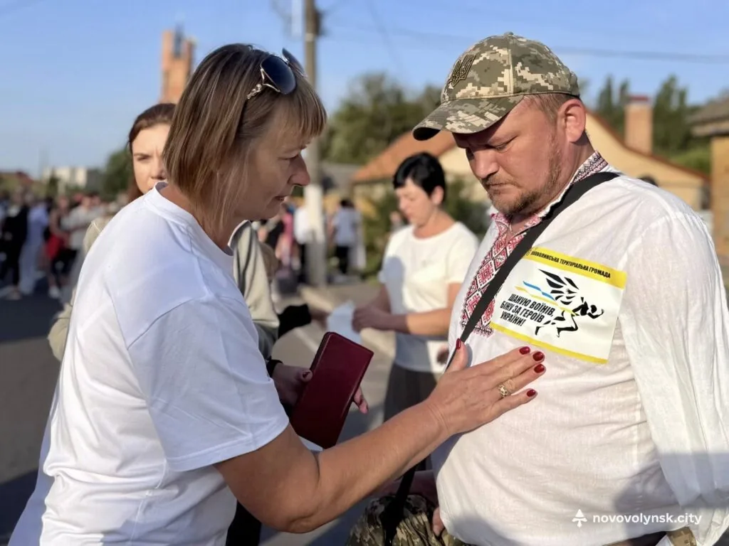 Нововолинська громада долучилась до всеукраїнського забігу «Шаную воїнів, біжу за героїв України» 4