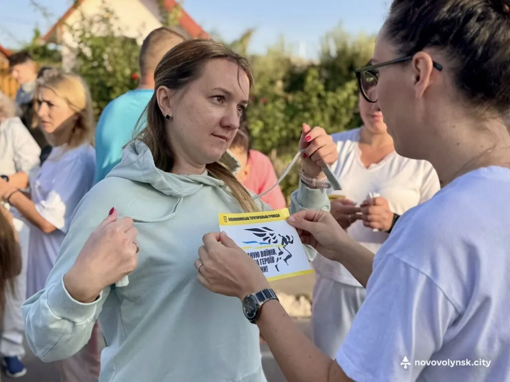 Нововолинська громада долучилась до всеукраїнського забігу «Шаную воїнів, біжу за героїв України» 9