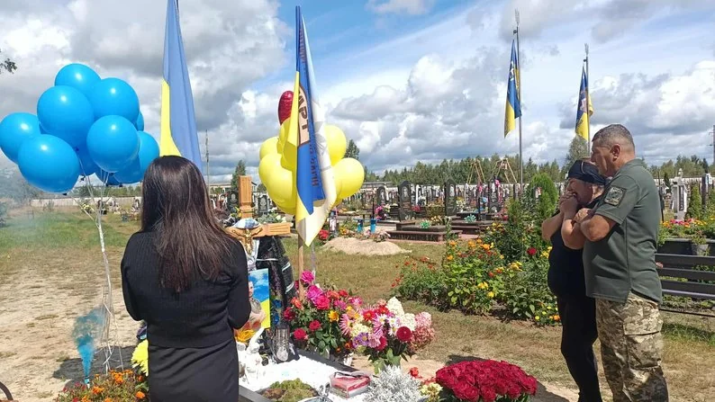 «Втрачати дитину — великий біль»: спогади про 24-річного загиблого прикордонника з Волині Владислава Зусько 4