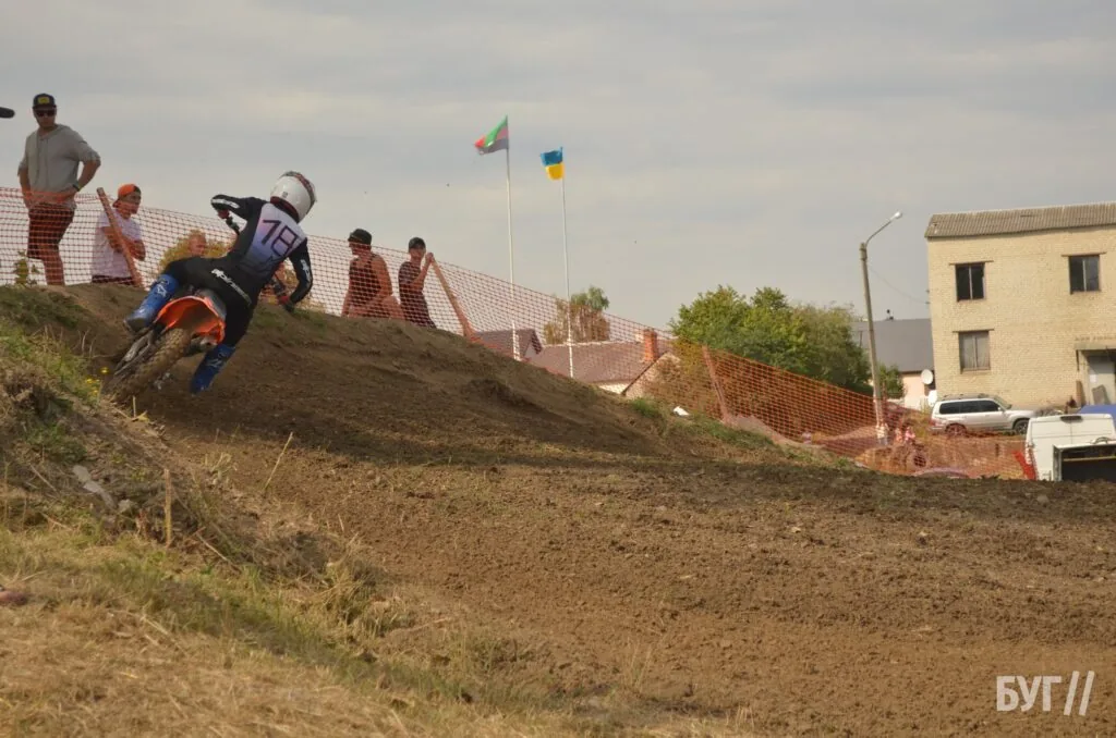Нововолинськ прийняв II етап Чемпіонату України з мотокросу 13