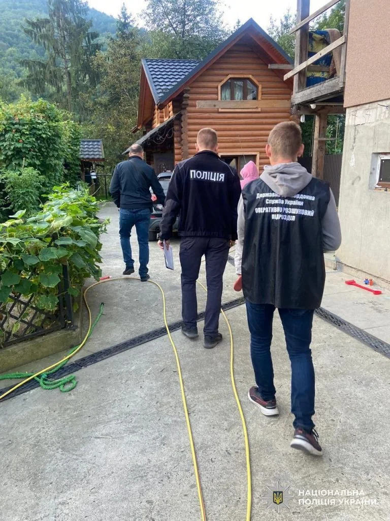 Масштабна спецоперація: поліція проводить 150 обшуків для перекриття каналів для «ухилянтів» 3