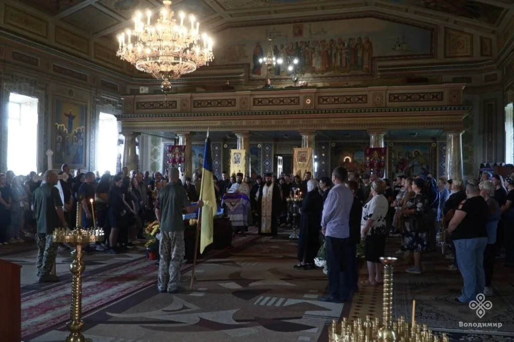 У Володимирі попрощалися із Героєм Русланом Кулешею 2