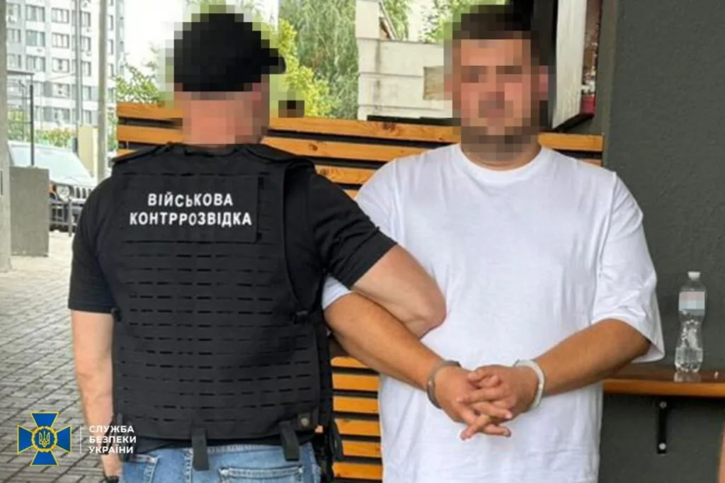 На Волині провідник потяга зі своїм спільником перевозив за кордон призовників у пасажирських вагонах, - СБУ 8