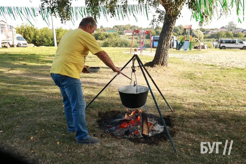 Рибальський азарт і юшка на вогні: у Нововолинську відбулись змагання з риболовлі до 75-річчя міста 2